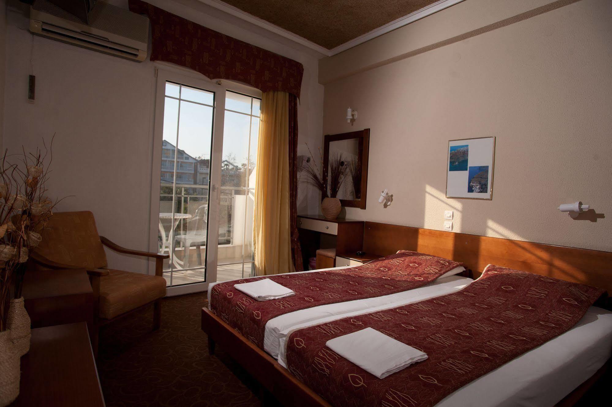 Hotel Akropol Paralía Exterior foto